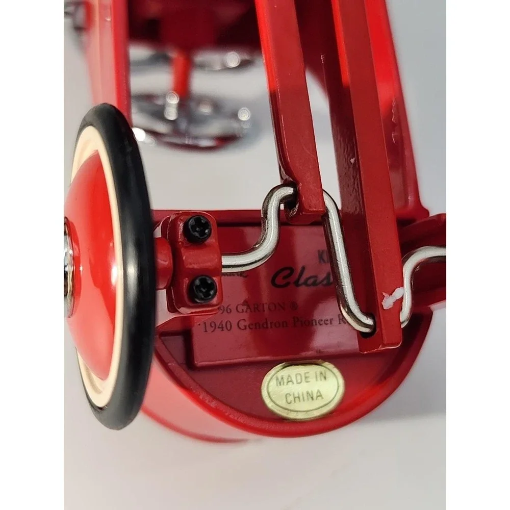Hallmark Kiddie Car Classics 1940 Gendron Red Hot Roadster Diecast scale‎ model